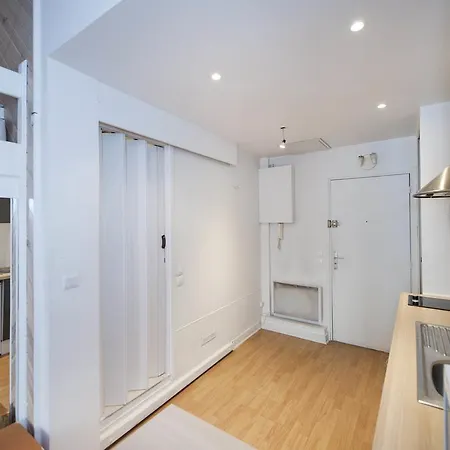 Adorable Opera Studio Apartment Paris
